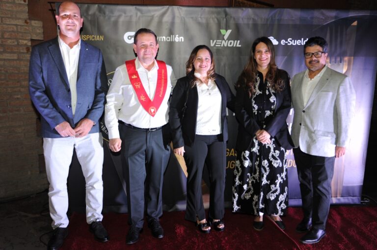 1fc63196-aed2-425d-95fc-295a977e2c24