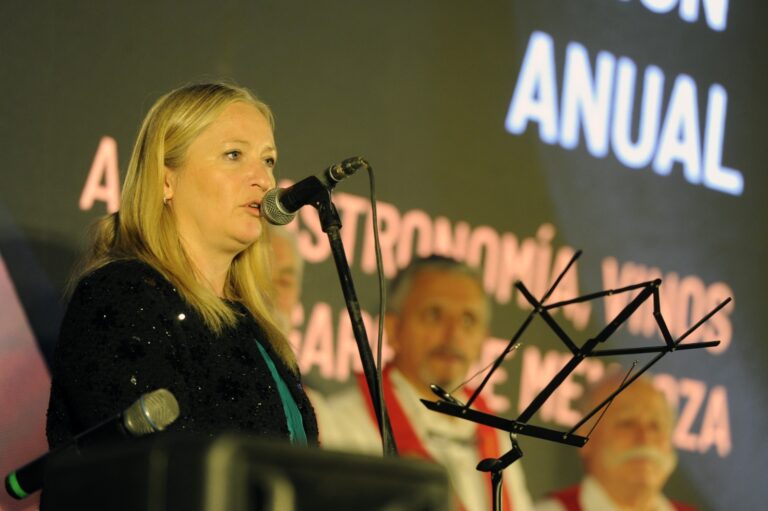 bdd8aeaf-8b04-430c-8dbe-3a747828ad0b