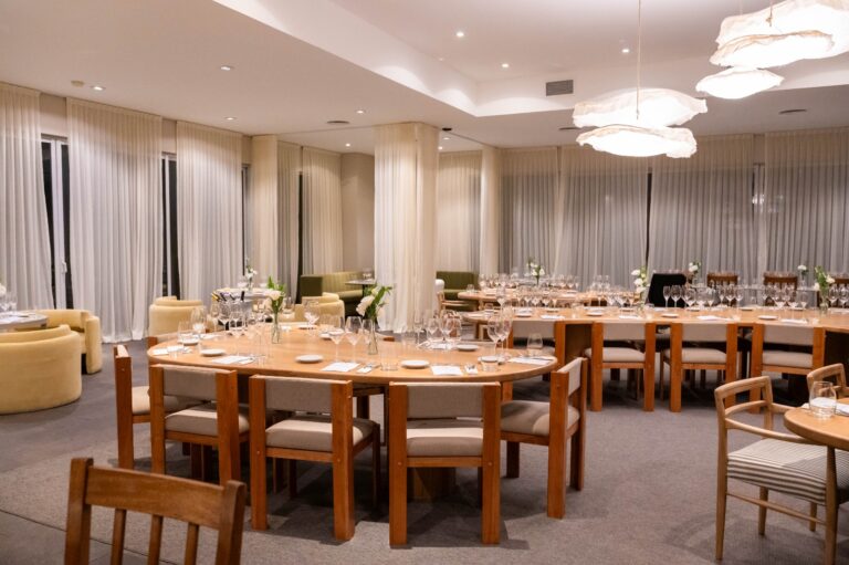 21230338-f7ca-448c-a045-ec2702689e55