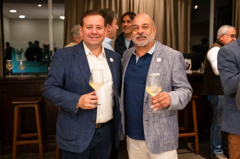 6c6f56f7-84ed-4a2e-bebb-2dc9a72f7366