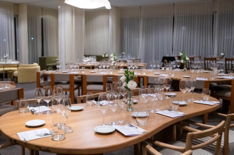 a2b80df8-463b-4aa4-beab-a1a670a59d7d